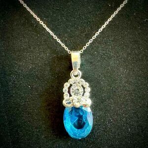 ⚜️ New Silver chain necklace w oval blue sapphire & rhinestone pendant S3